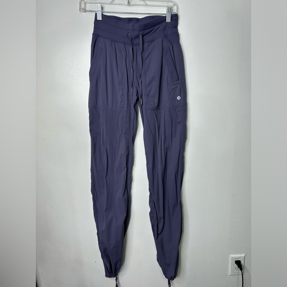 Women’s Lululemon Dance Studio pants - Picture 2 of 10